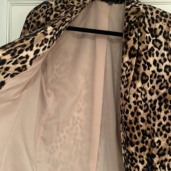 Express Cheetah Blazer - Picture 3 of 7